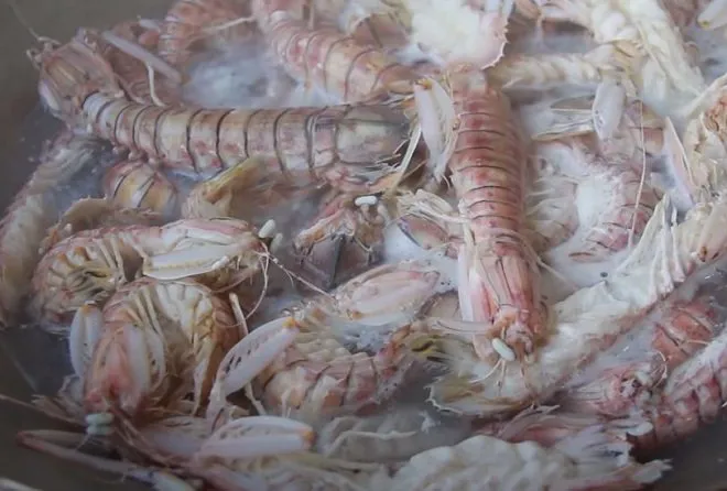 Cách làm bún hải sản Quảng Ninh
