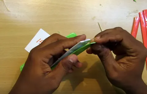 Cách làm dao găm đồ chơi bằng giấy - Hình 7