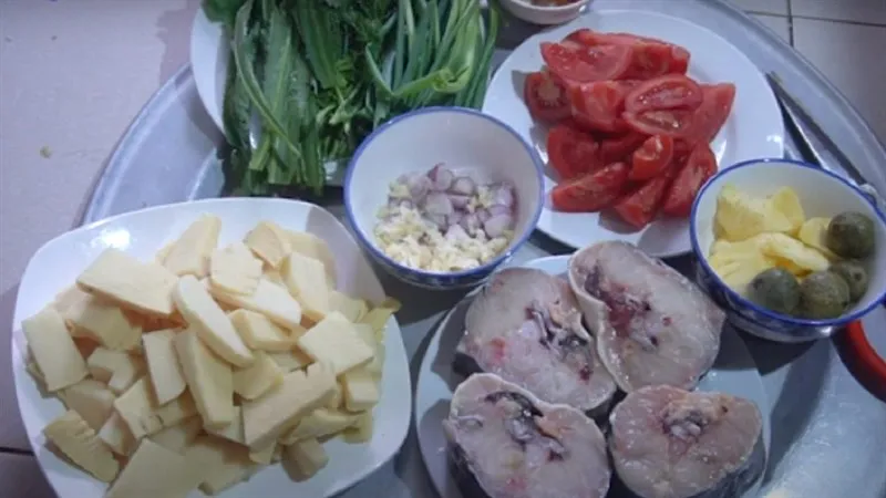 Nguyên liệu món ăn cá tầm nấu canh chua