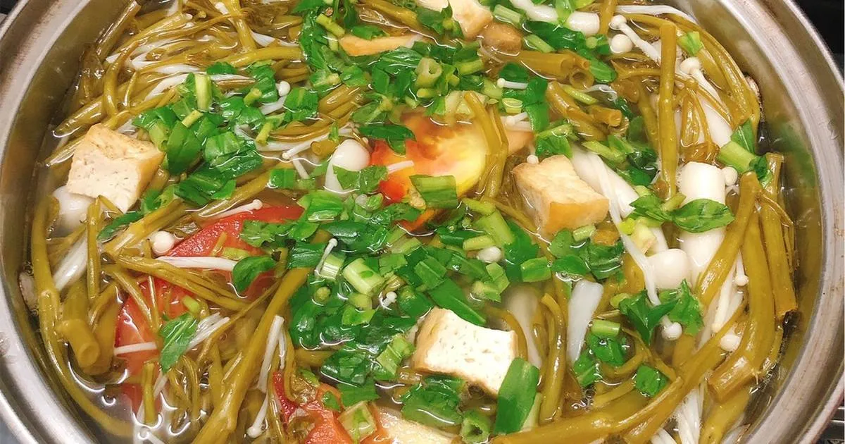 Canh chua rau muống chay ngon thanh mát đơn giản tại nhà