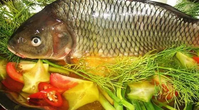Nguyên liệu chuẩn bị nấu món riêu cá chép