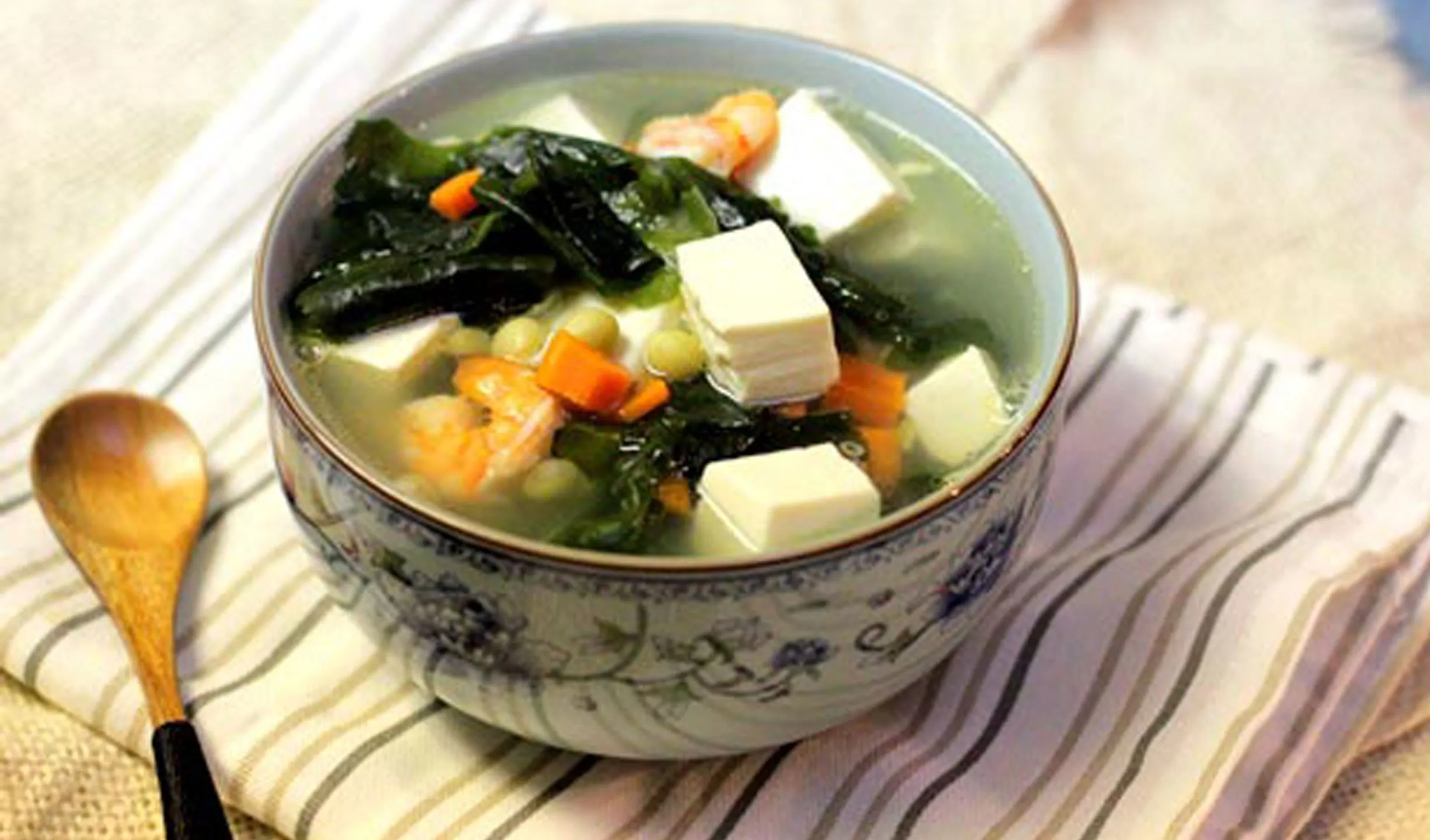 canh-rong-bien-loi-sua