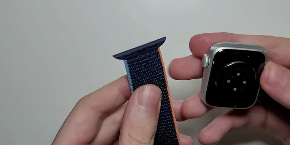Cách tháo dây Apple Watch bị kết