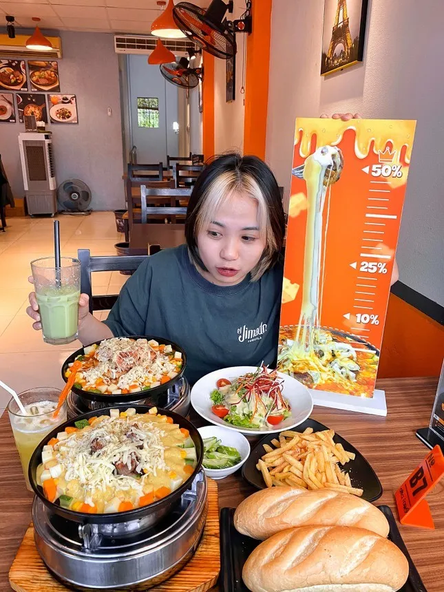 Tiểu Màn Thầu: Cô nàng food reviewer triệu view trên TikTok - Hình 6